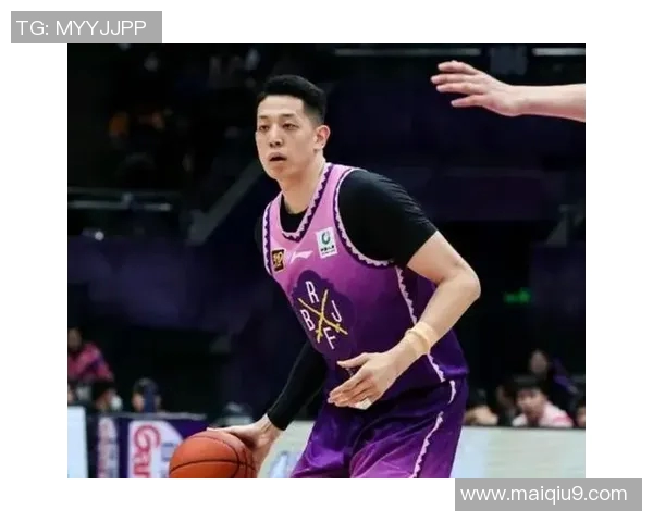 北控男篮主力中锋沈梓捷惊喜现身朝阳篮球联赛决赛日引发热议